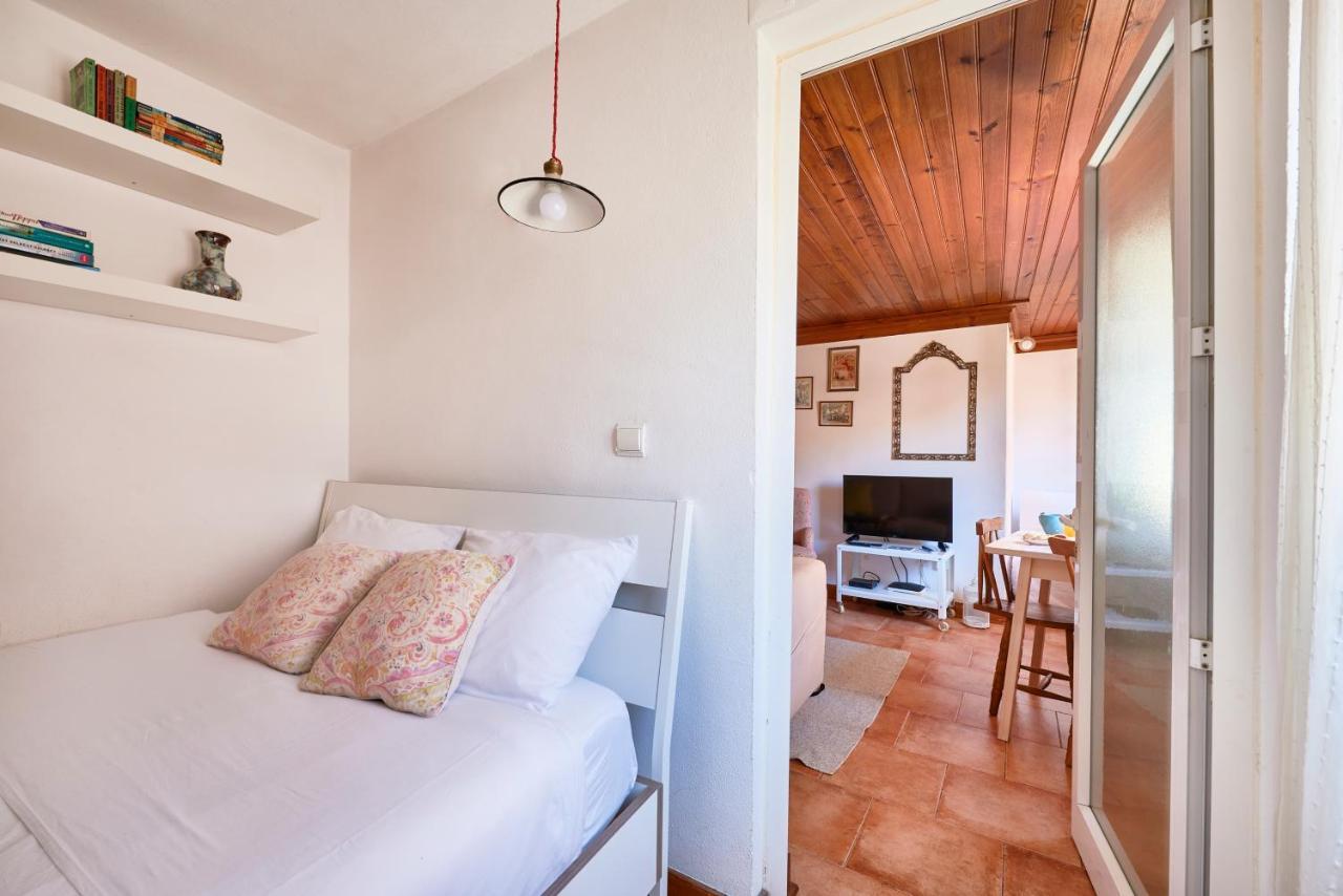 Light Filled Apartment Near Chiado, By Timecooler Lisboa Exteriér fotografie