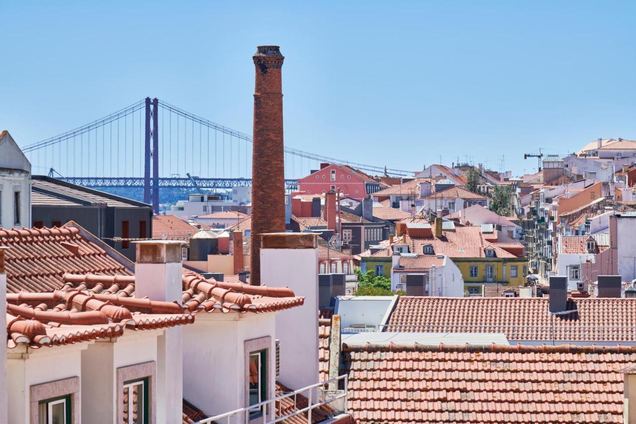 Light Filled Apartment Near Chiado, By Timecooler Lisboa Exteriér fotografie
