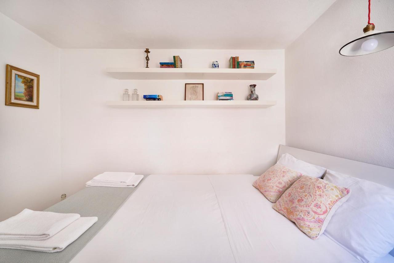 Light Filled Apartment Near Chiado, By Timecooler Lisboa Exteriér fotografie