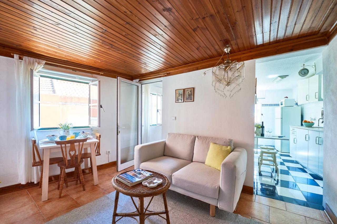 Light Filled Apartment Near Chiado, By Timecooler Lisboa Exteriér fotografie